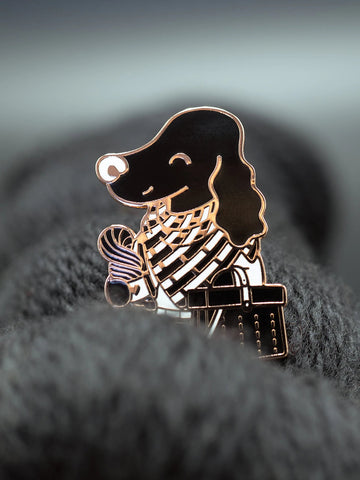 Peaches the Red Setter (enamel pin)
